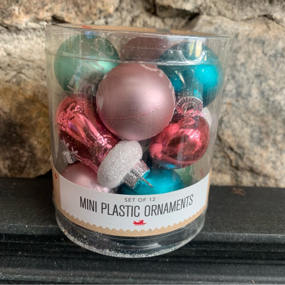 Holiday Lane Mini Plastic Ornaments Set of 12 Plastic Brand New